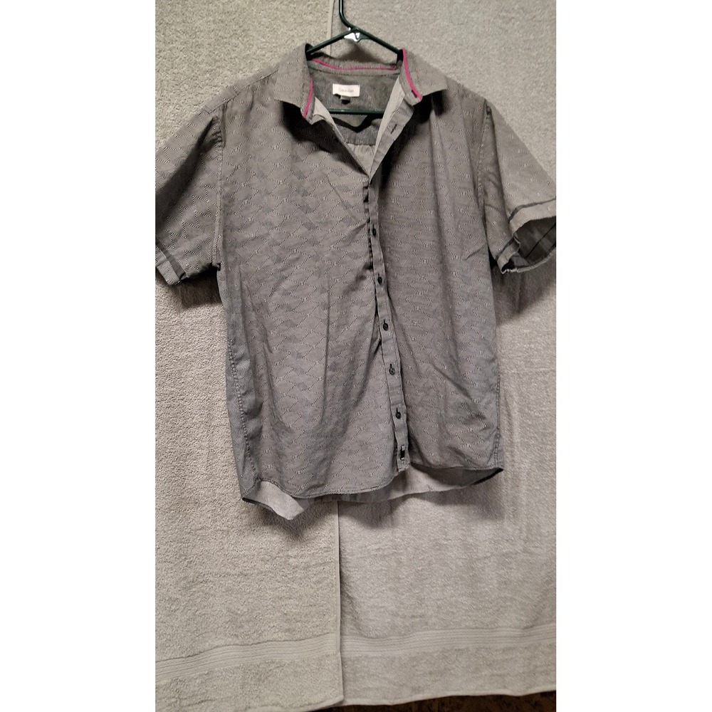 Calvin Klein Mens XL Short Sleeve Button Down Shirt Geometric Optical Illusion